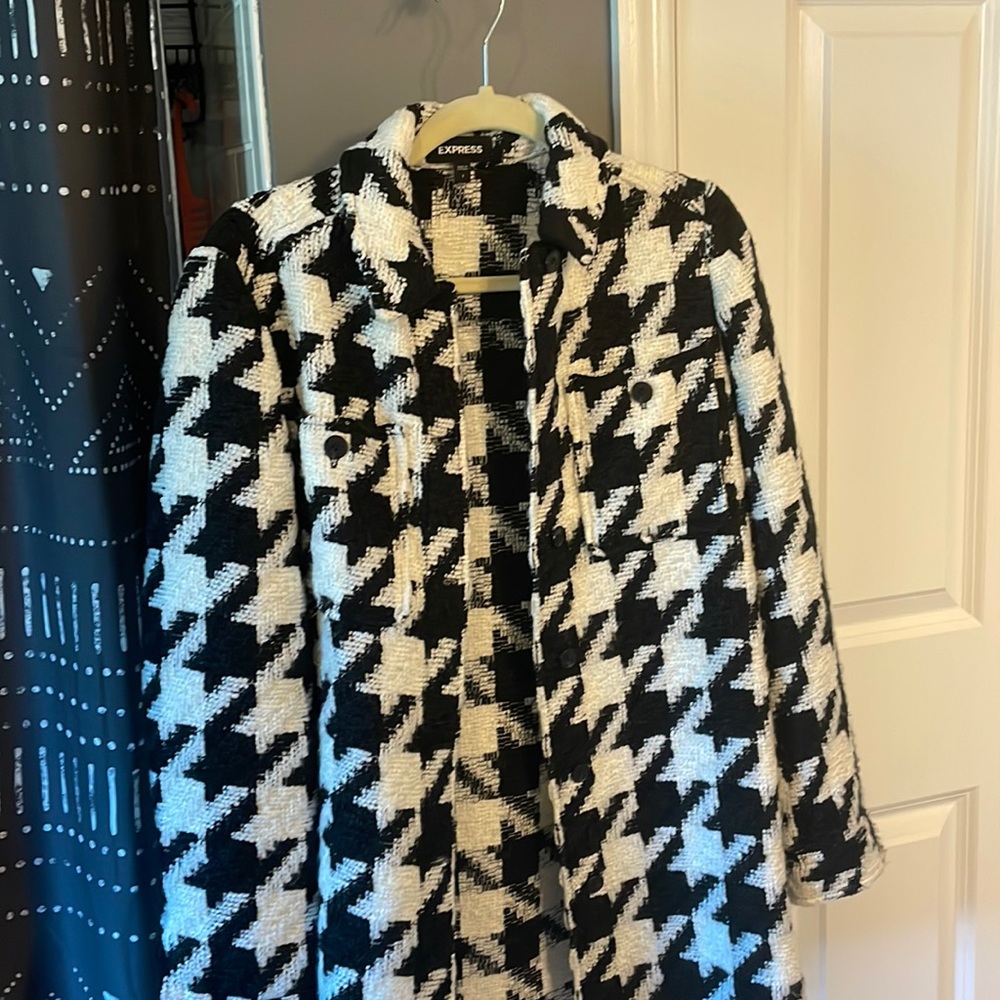 Express houndstooth shacket